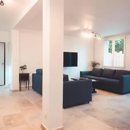L'unique - Grande Maison De Groupe Plein Centre Ferienhaus